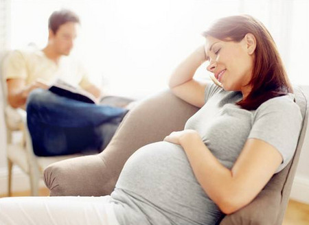 孕期男人出轨表现_孕期男人出轨_孕期男人出轨的征兆